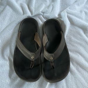 Olukai flip flops brown